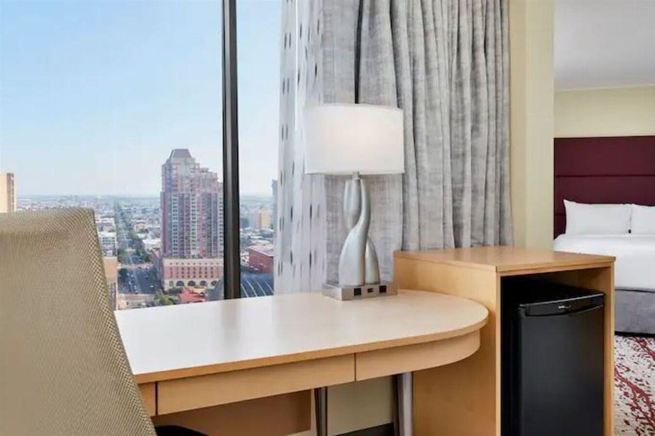 Doubletree By Hilton Hotel Philadelphia Center City Экстерьер фото