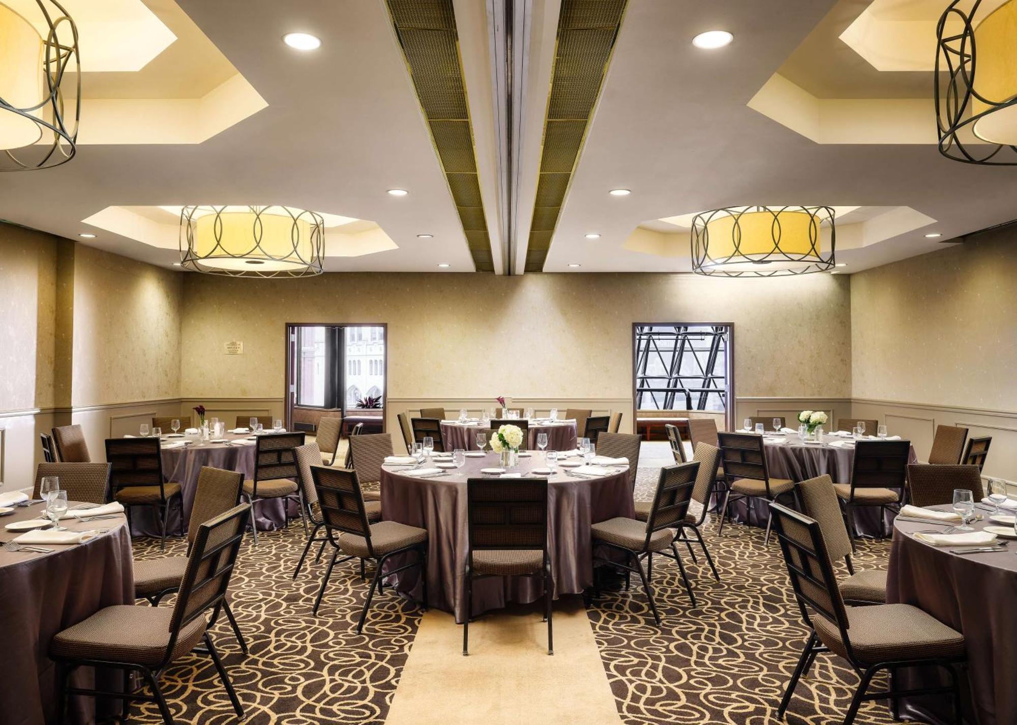 Doubletree By Hilton Hotel Philadelphia Center City Экстерьер фото