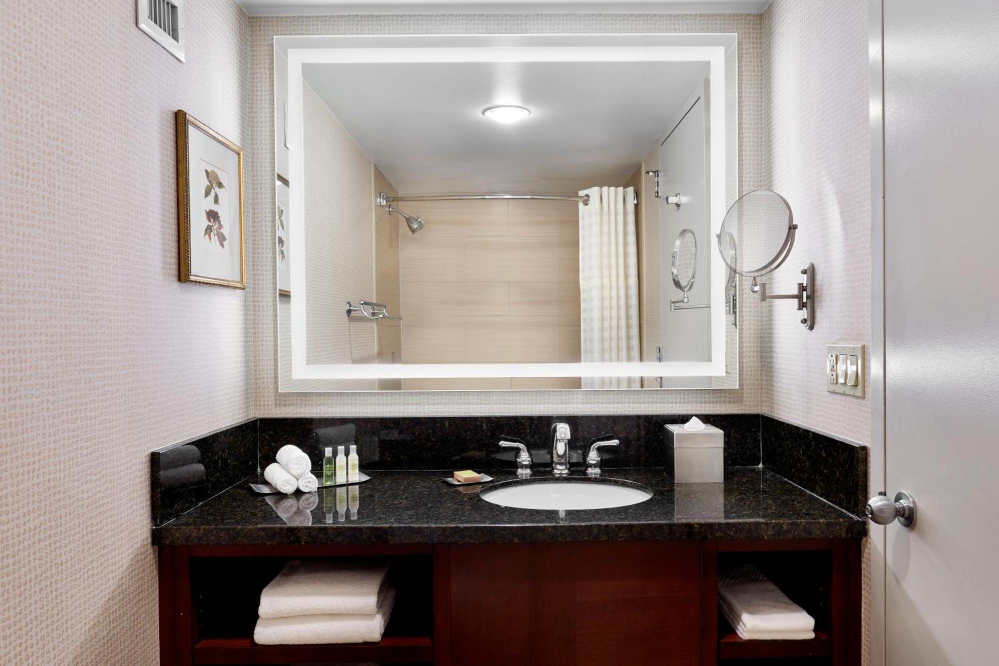Doubletree By Hilton Hotel Philadelphia Center City Экстерьер фото